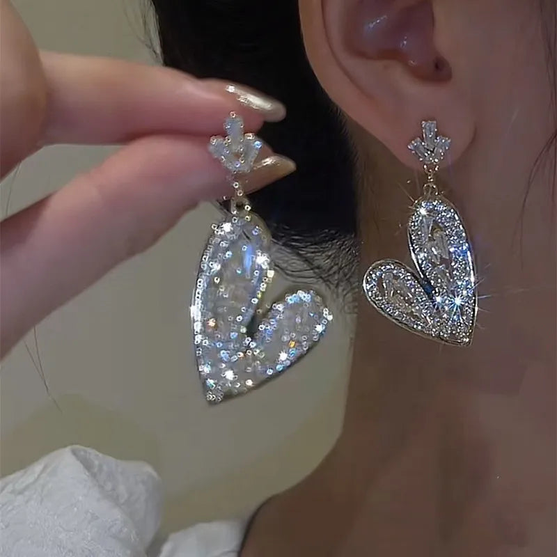 Fashion Leaf Long Crystal Leaf Drop Earrings for Women Romantic Valentine's Day Anniversary Gift Bridal Wedding Party Jewelry