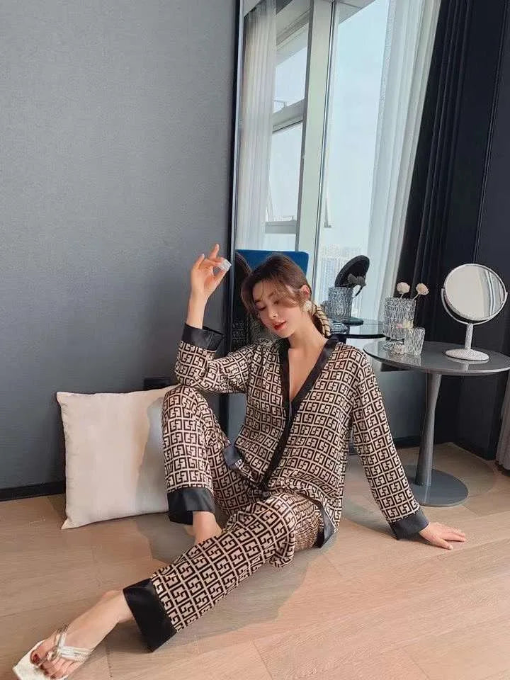 Women's Pajamas Set V Neck Design Luxury Cross Letter Print Sleepwear Silk Like Home Clothes XXL Large Size Nightwear