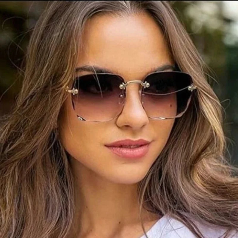 Gafas de sol cuadradas de montura grande sin montura con protección UV, gafas de sol de moda con degradado de dos colores, 2024, nuevas lentes de sol para mujer