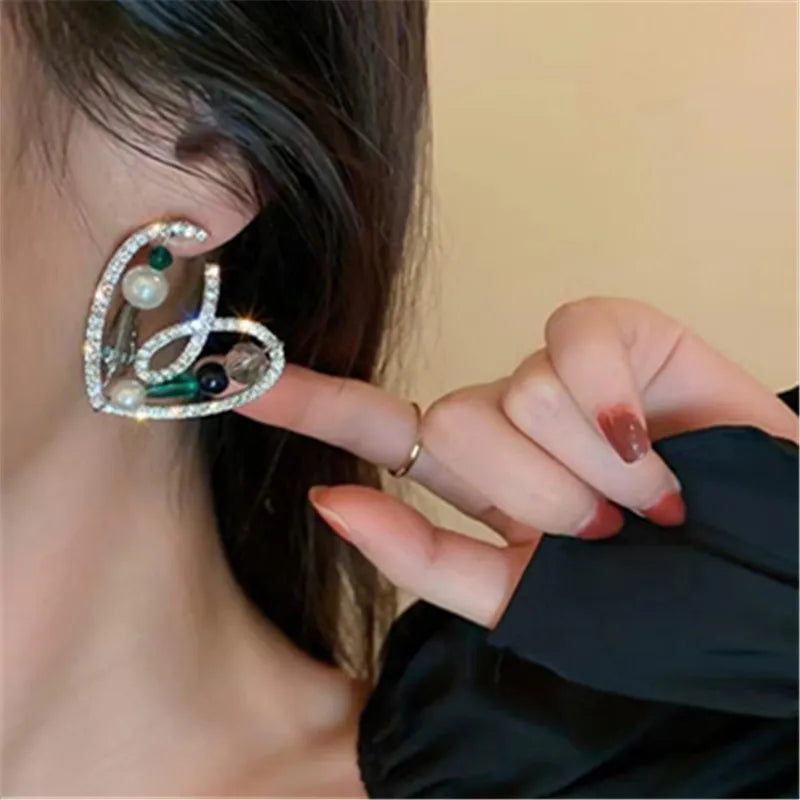 Nueva tendencia de moda, diseño único, elegante, exquisito, largo, pendientes con borlas de hueso de serpiente para mujer, joyería, fiesta de bodas, regalo premium